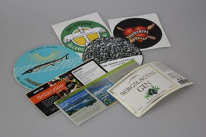 skurna_etiketter_polyester_vinyletiketter